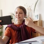 Cara Video Call WhatsApp di Berbagai Perangkat (HP + Laptop)