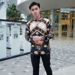 Kemeja Batik Pria Lengan Panjang Eksklusif: Pilihan Terbaik untuk Penampilan Keren!